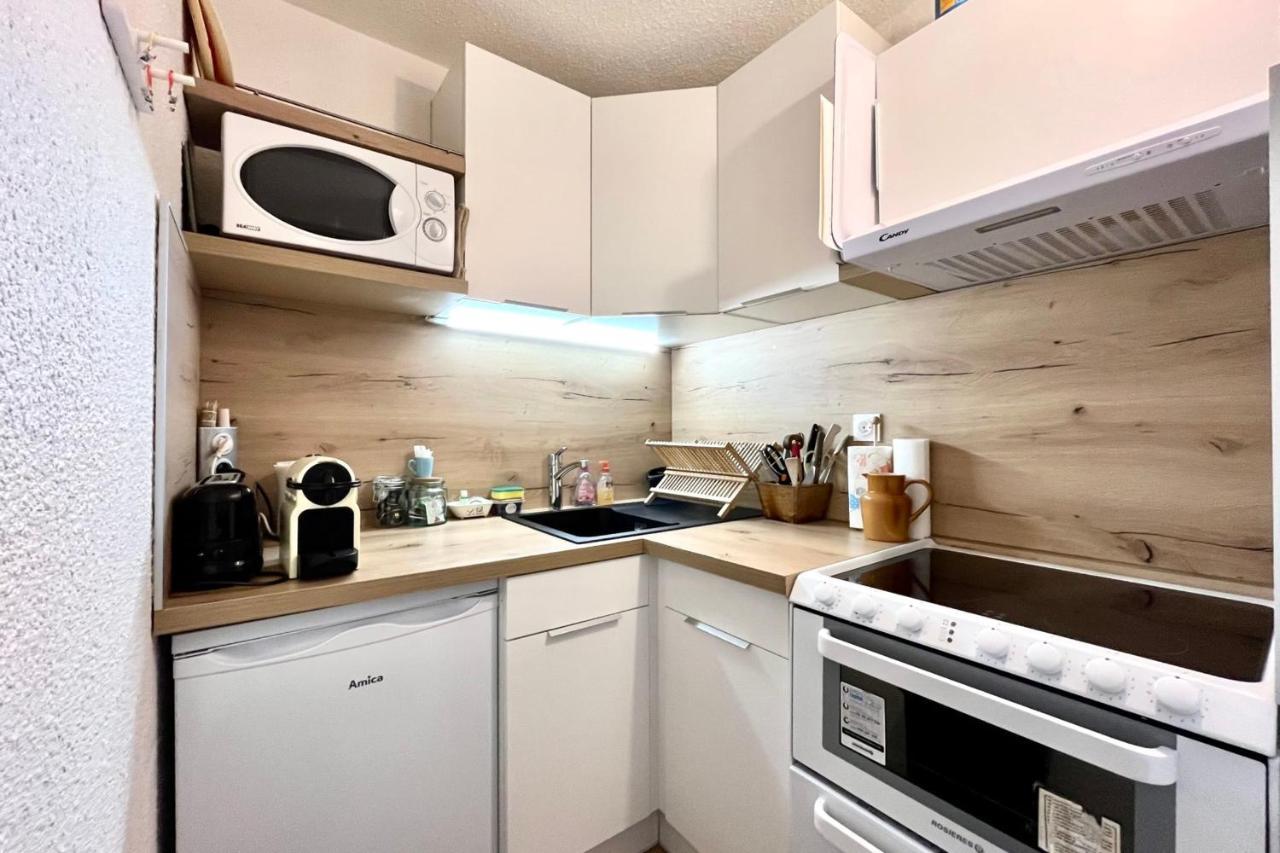 Beautiful Apartment With Balcony And Great View ! Комблу Экстерьер фото